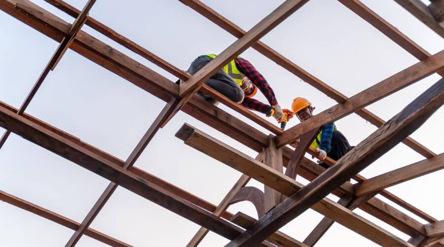 Professional gutter cleaning services in Fenton, MO